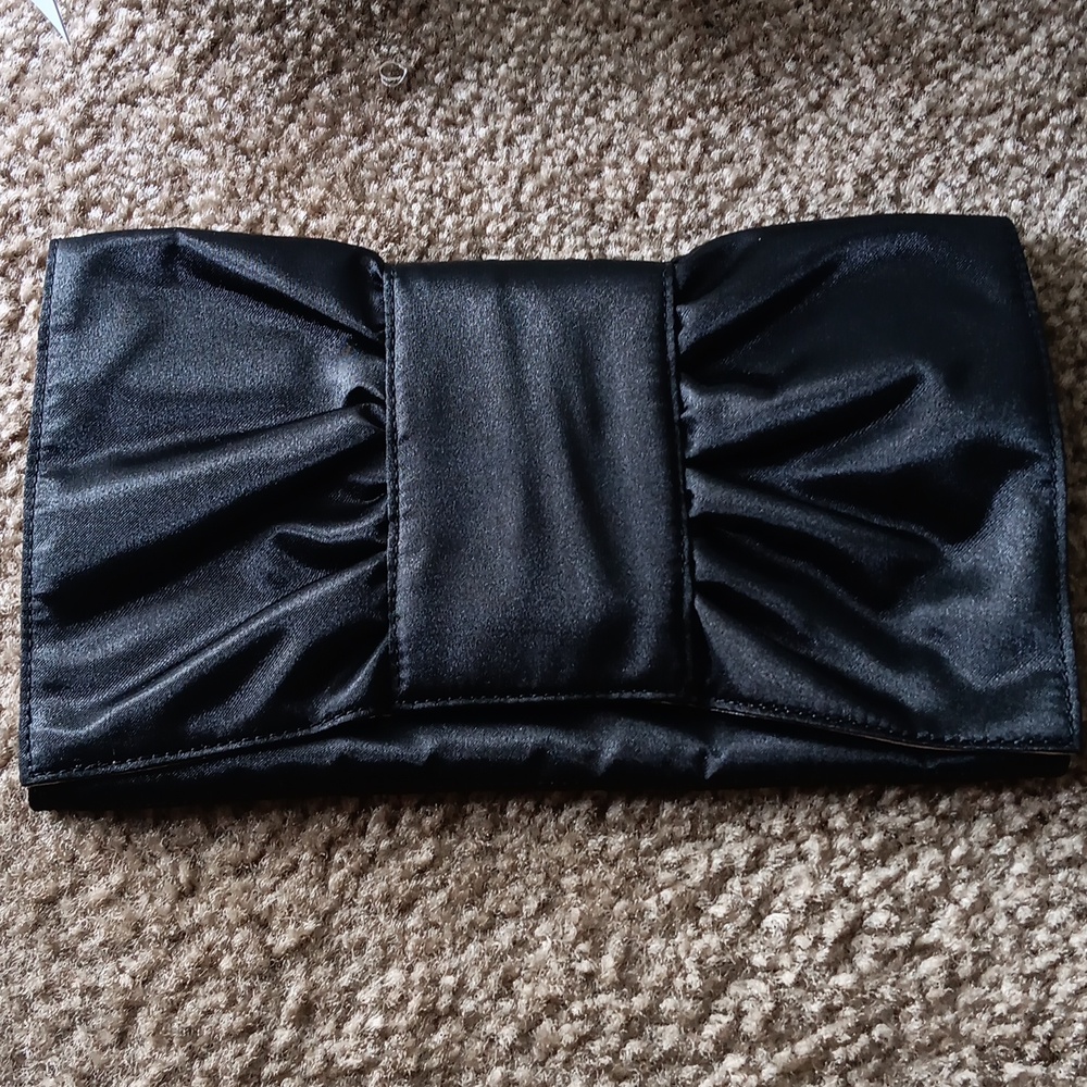 New!Victoria's Secret Bow Clutch